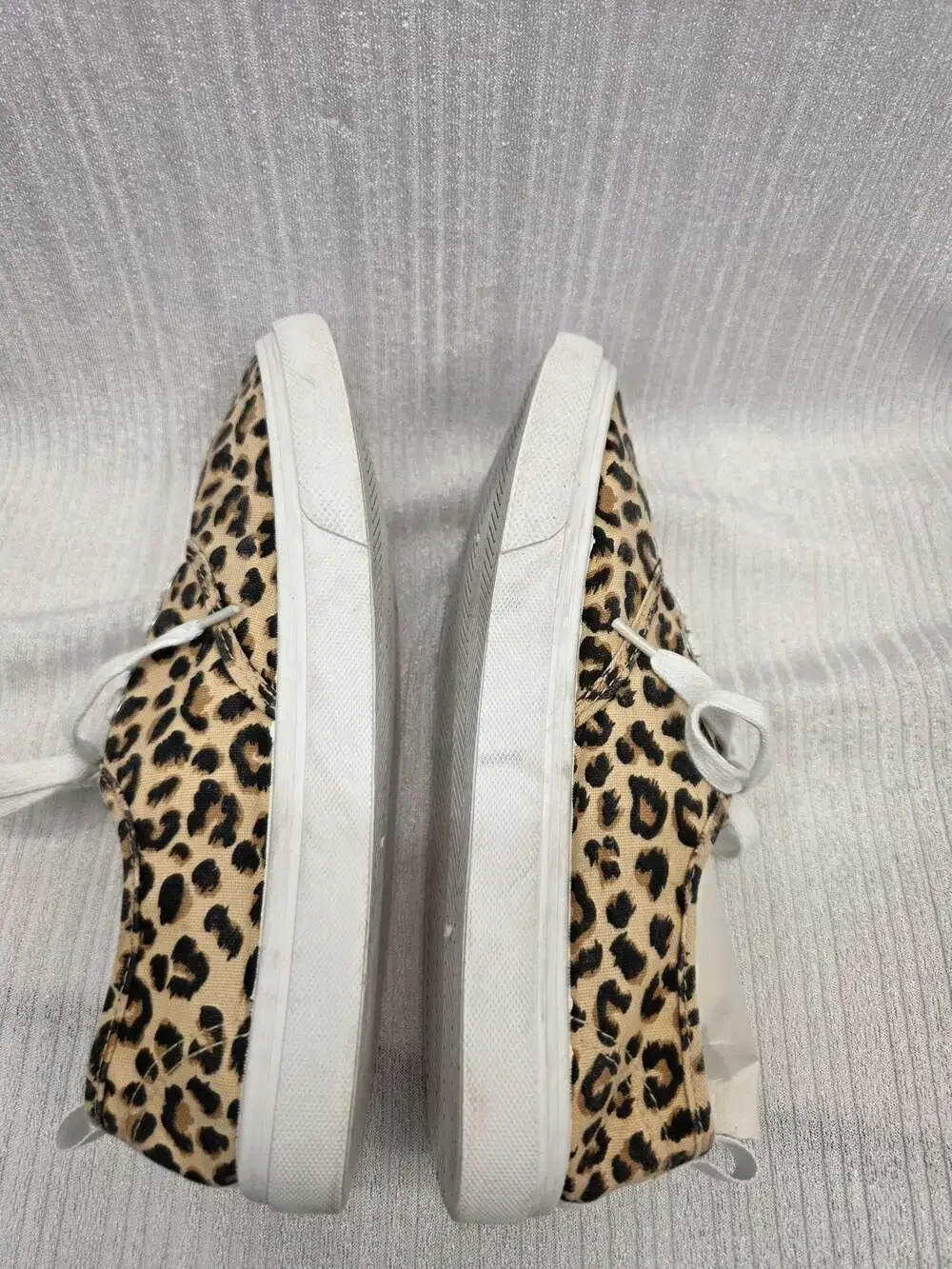 Divided H&M Leopard Print Canvas Lace-Up Sneakers